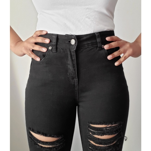 Distressed Black jeans - Picture 6 of 8